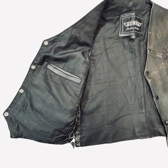 UNIK Men's Black Leather Motorcycle Vest Sz 42 Snaps Lace-Up Sides Pockets Biker - Picture 7 of 16